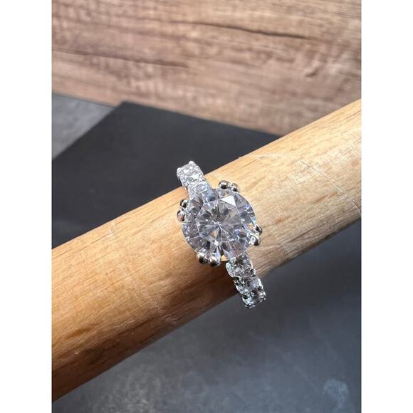 Cubic zirconia sterling silver ring size 7 - Picture 15 of 16